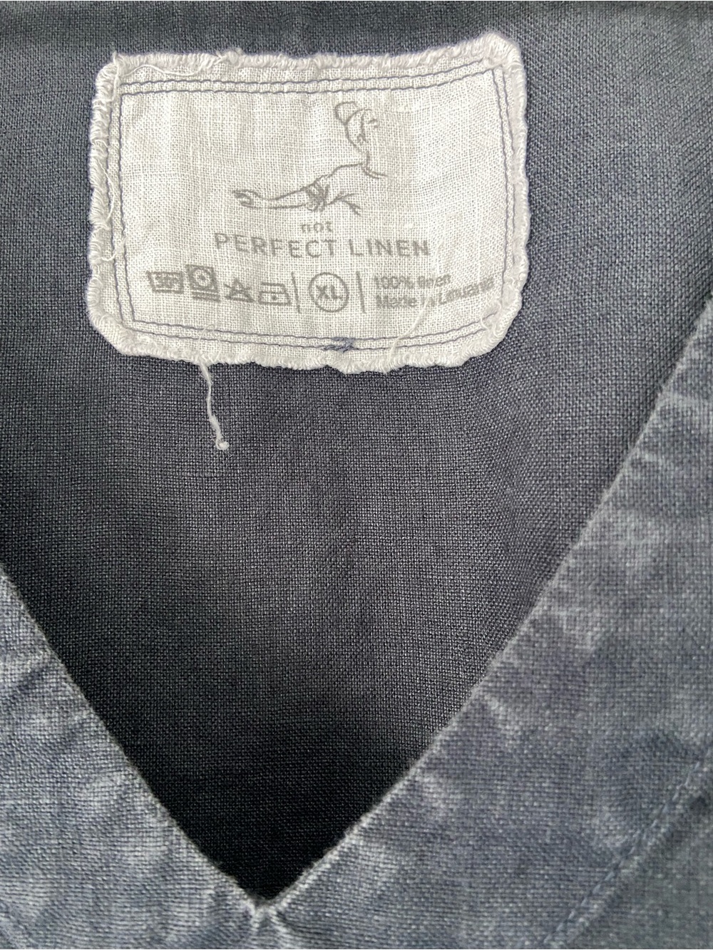 NOT PERFECT LINEN 100% Linen Sleeveless V-Neck Top XL Navy Relaxed Fit EUC - Picture 3 of 5